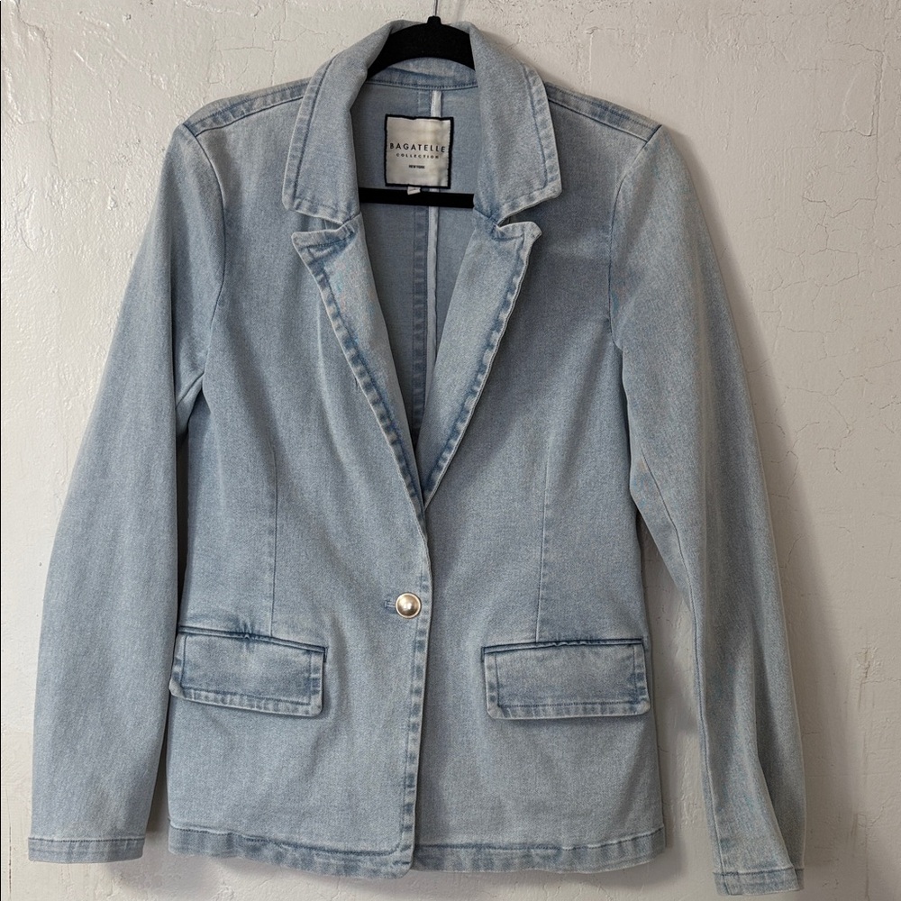 Bagatelle Light Blue Denim Blazer Jacket with Two Front Pockets Size S Used